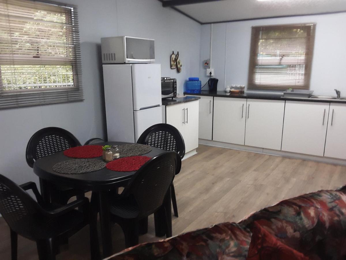 Nadine'S Self-Catering Accommodation Stormsrivier Esterno foto